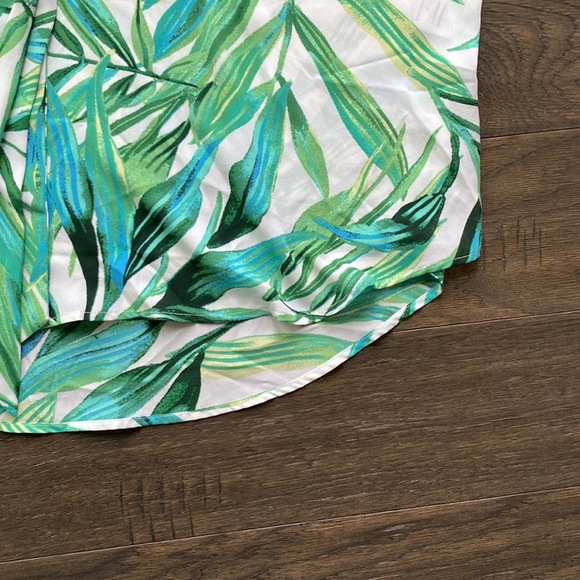 New York & Company  Palm Print Tie Neck Blouse NWOT Sz XL - Picture 3 of 6